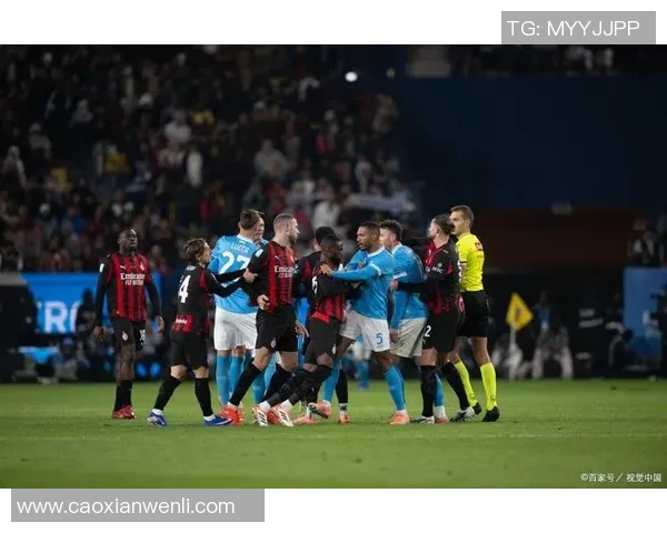 西甲赛场惊现冷门那不勒斯大胜里昂引发全场热议