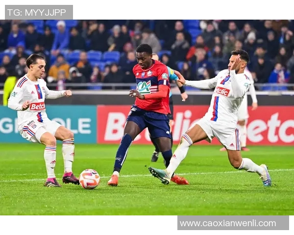 友谊赛精彩回顾：里昂大胜波尔图引发全场热烈反响与数据分析