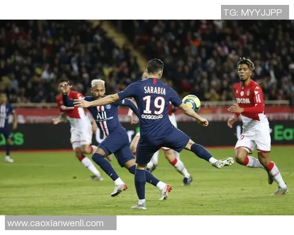 意甲激战巴黎圣日耳曼逆转里昂全场沸腾战术解析与精彩瞬间回顾