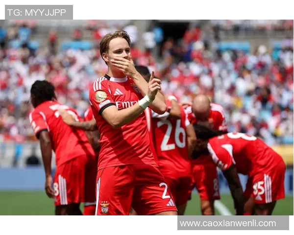 友谊赛精彩对决拜仁与本菲卡战成平局红牌事件引发全场热议