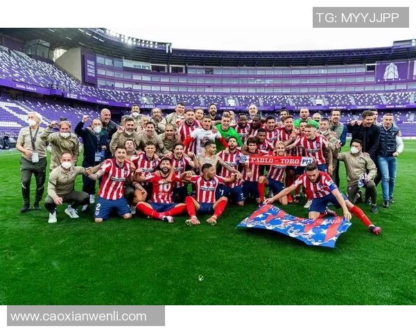 友谊赛精彩对决马竞与巴萨战成平局乌龙球引发全场热烈反响