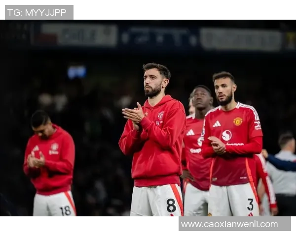 国王杯激战那不勒斯与曼联战平争议判罚引发全场热议