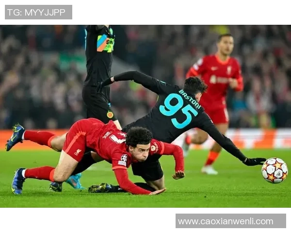 意甲激战利物浦险胜里昂红牌争议引发全场热议 意甲激战利物浦险胜里昂红牌争议引发全场热议