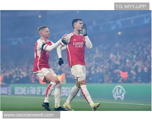 欧冠大战：国米强势3-0击败曼联红牌争议引发全场热议