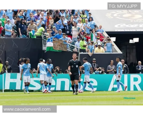 切尔西在足总杯中以4-0战胜曼城点球大战瞬间点燃全场激情