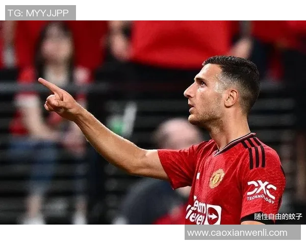 足总杯冷门：里昂大胜曼联红牌事件引发全场热议