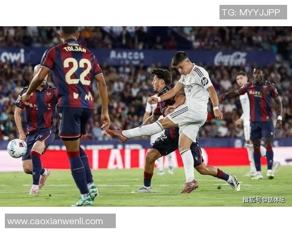 西甲精彩对决切尔西大胜皇马补时进球引发全场狂欢集锦回顾 西甲精彩对决切尔西大胜皇马补时进球引发全场狂欢集锦回顾