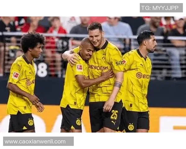 欧冠激战：多特蒙德与那不勒斯互交白卷引发全场惊叹与热议